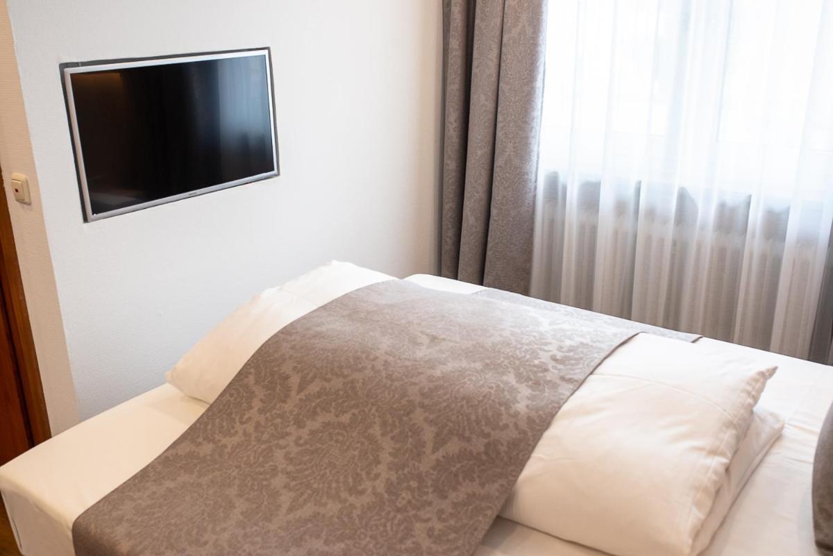 Hotel-Gasthof Weisses Ross Schwaig bei Nürnberg Kültér fotó